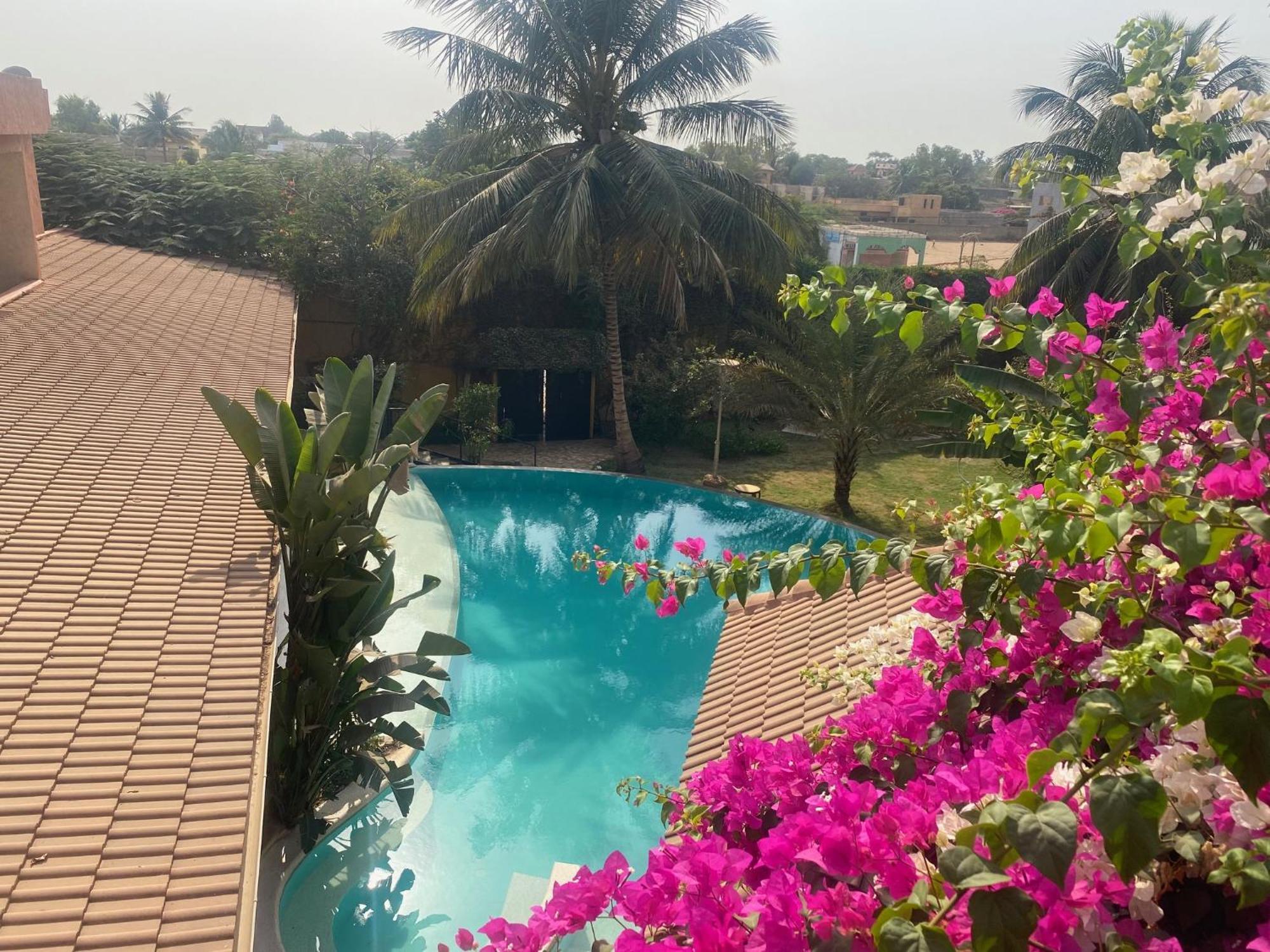 Hotel Le Clos Des Papillons Saly Portudal Exterior foto
