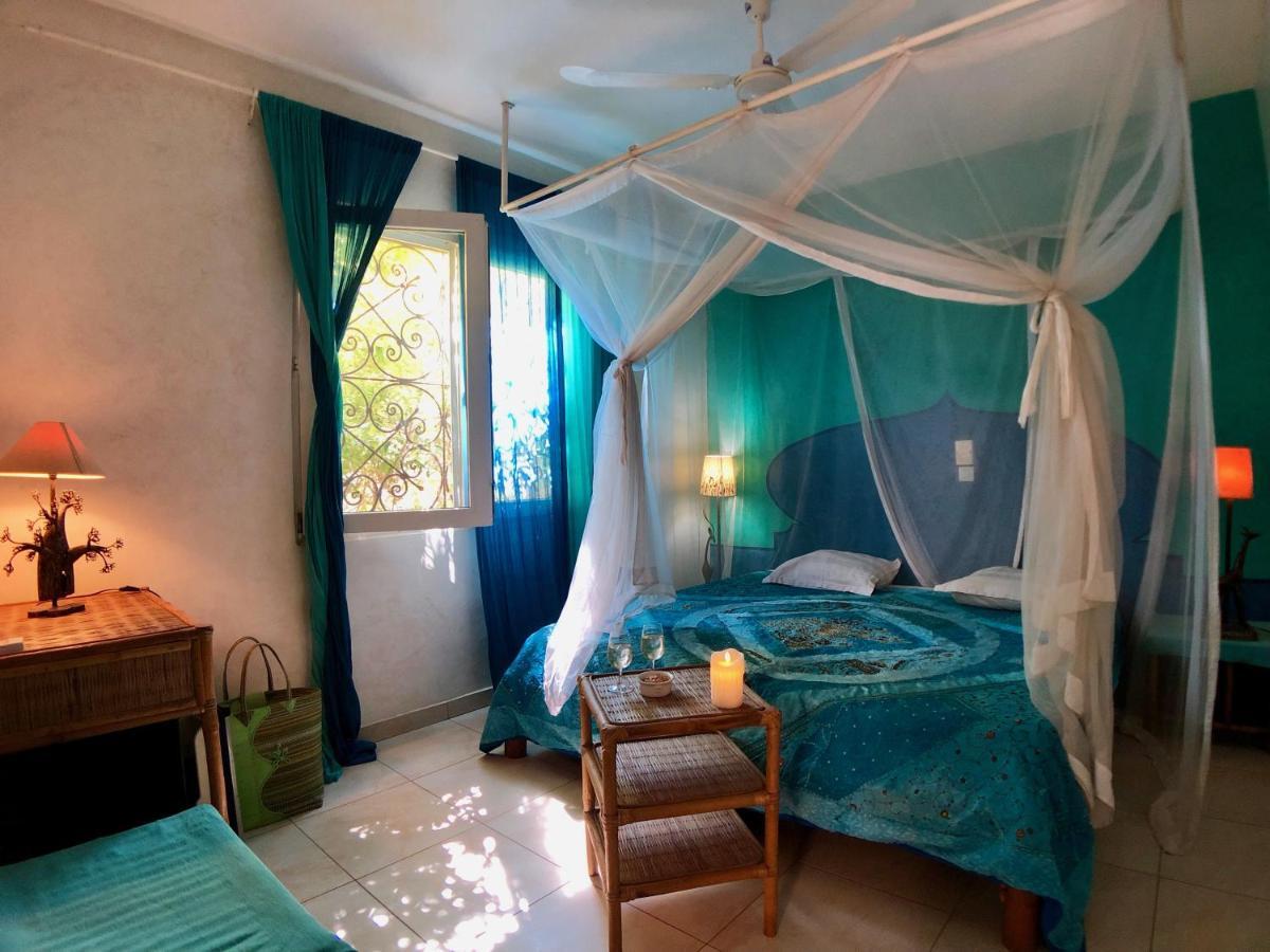 Hotel Le Clos Des Papillons Saly Portudal Exterior foto